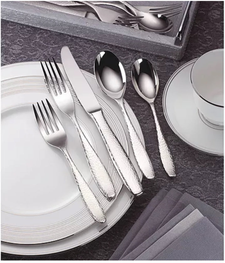 Reed & Barton
65 Piece Palmer Flatware Set, Service for 12